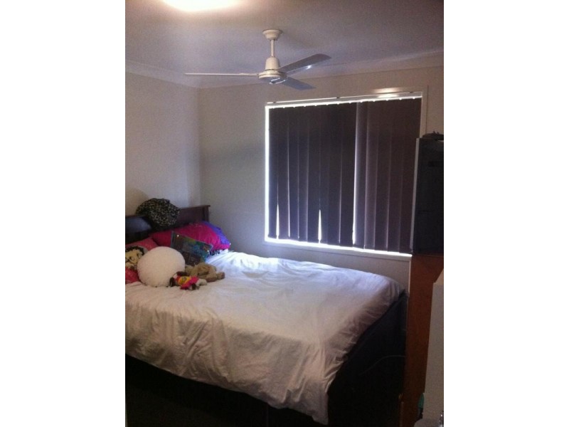 15 Kingsburgh Street, Raceview QLD 4305