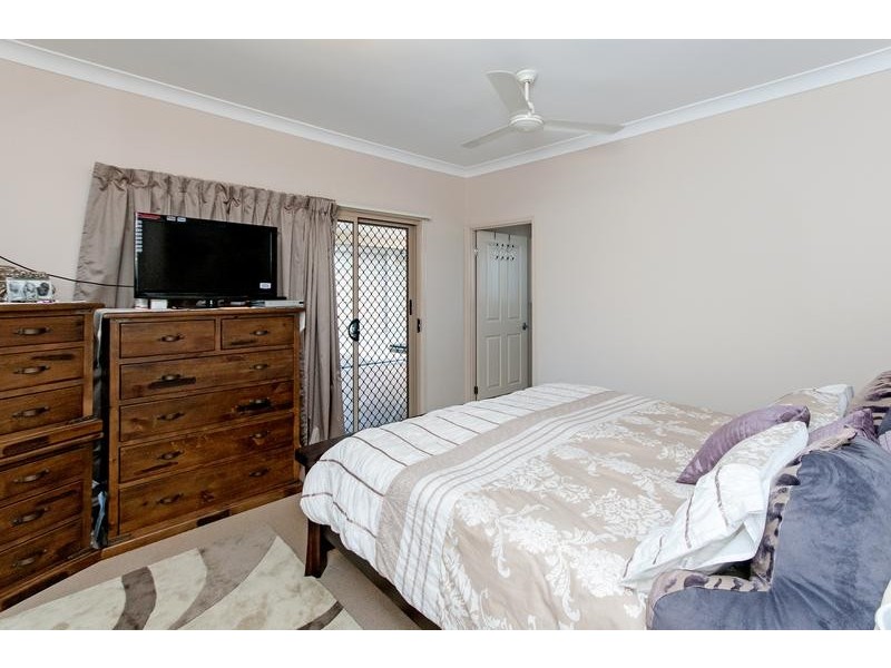 12 McQueen Court, Flinders View QLD 4305