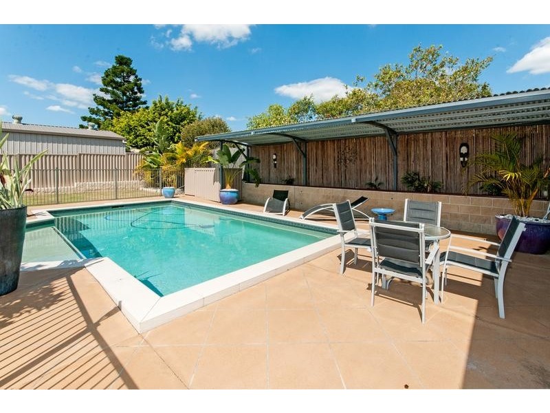 12 McQueen Court, Flinders View QLD 4305