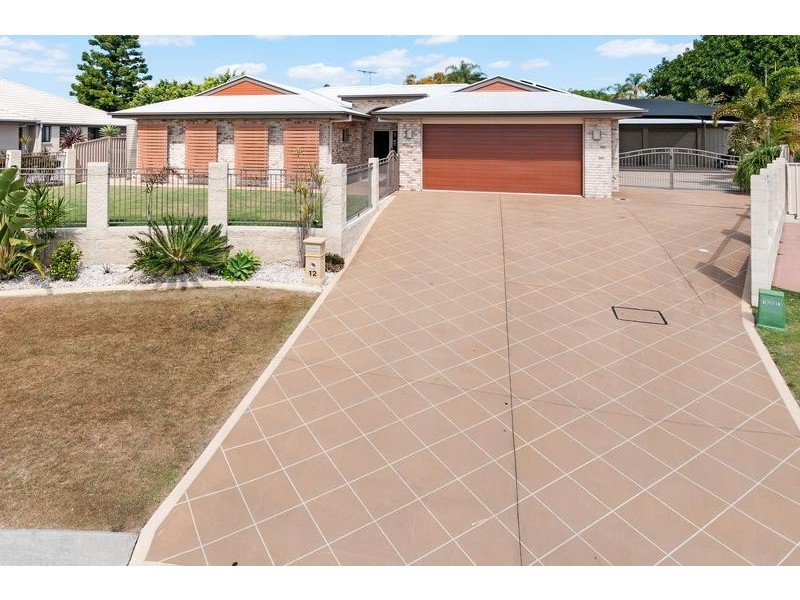 12 McQueen Court, Flinders View QLD 4305