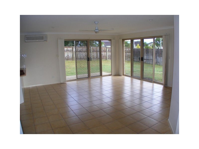 17 Tea Tree Place, Raceview QLD 4305