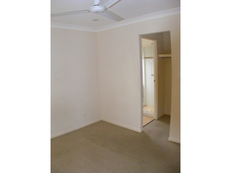 17 Tea Tree Place, Raceview QLD 4305