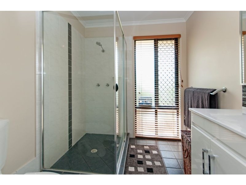 5 Shawfield Street, Willowbank QLD 4306