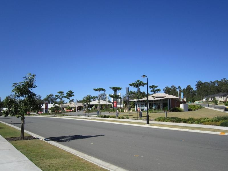 6 Glasswing Street, Deebing Heights QLD 4306