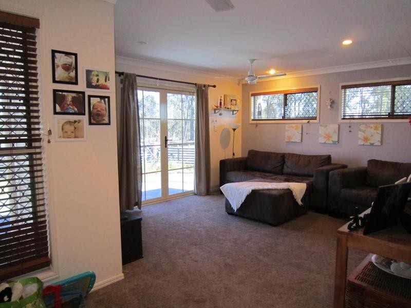 27 Benjamin Court, Yamanto QLD 4305