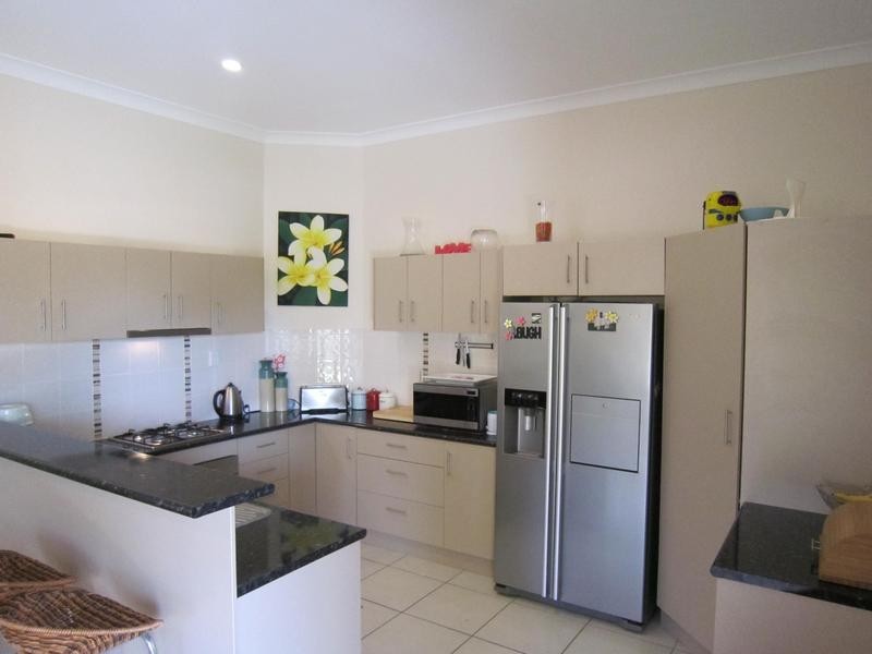 27 Benjamin Court, Yamanto QLD 4305