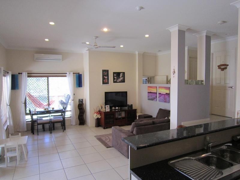 27 Benjamin Court, Yamanto QLD 4305