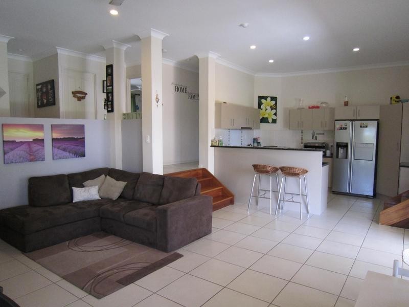 27 Benjamin Court, Yamanto QLD 4305
