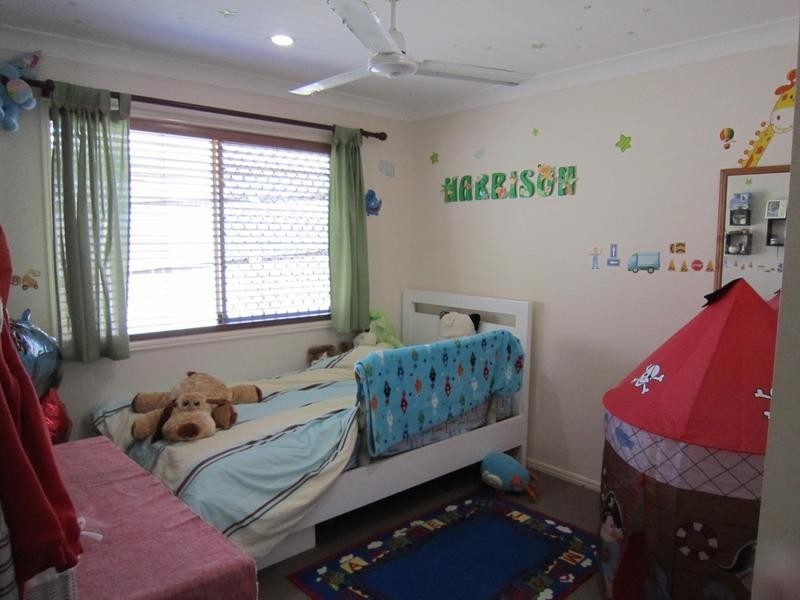 27 Benjamin Court, Yamanto QLD 4305
