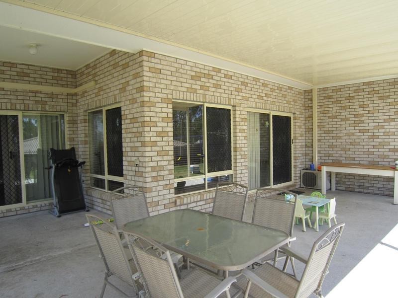 27 Benjamin Court, Yamanto QLD 4305