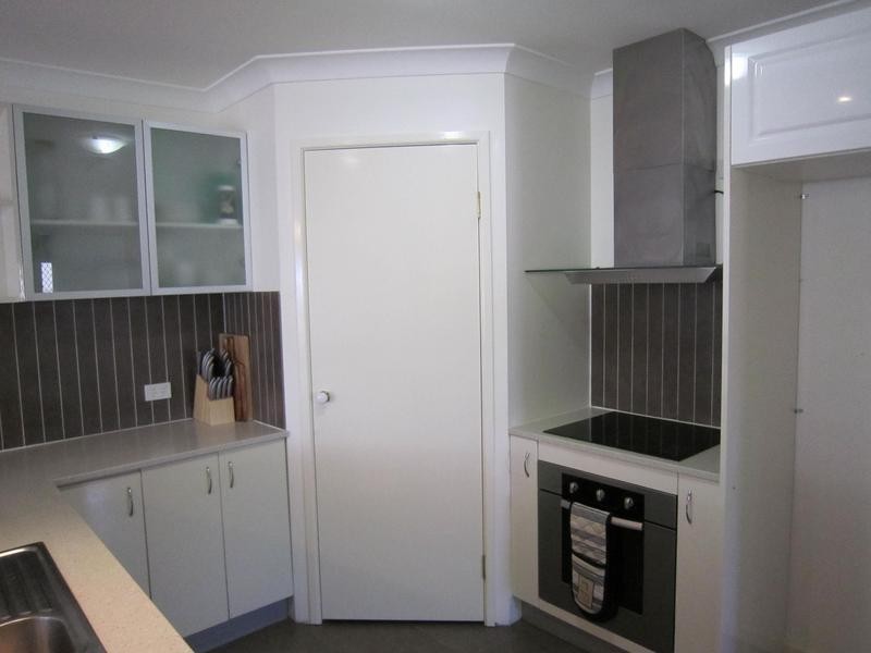 2/5 Lagoona Court, Churchill QLD 4305