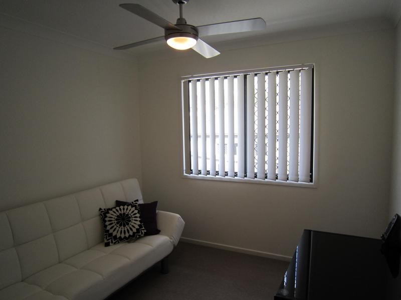 2/5 Lagoona Court, Churchill QLD 4305