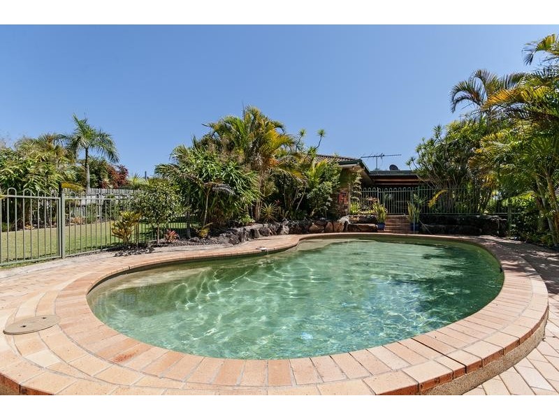 8 Birch Court, Yamanto QLD 4305