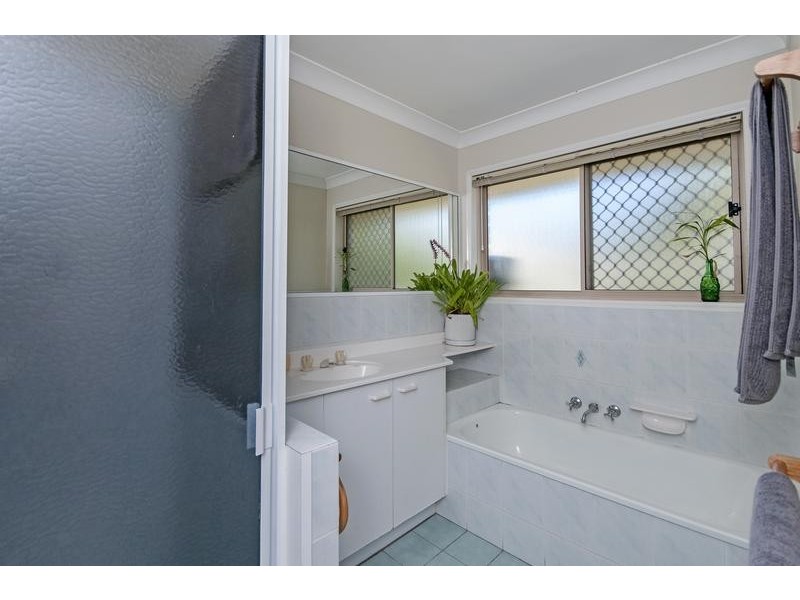 8 Birch Court, Yamanto QLD 4305