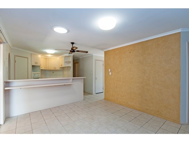 2 Connemara Court, Yamanto QLD 4305