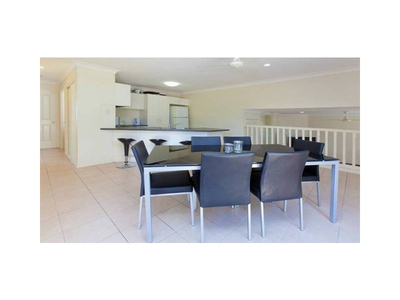 16 Creekside Drive, Springfield Lakes QLD 4300
