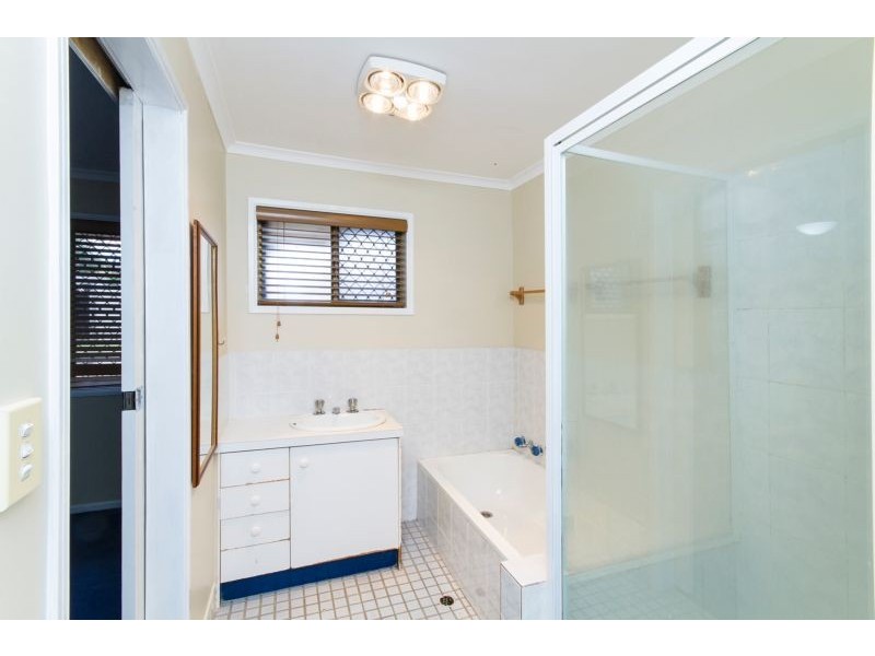 32 Rapur Street, Raceview QLD 4305