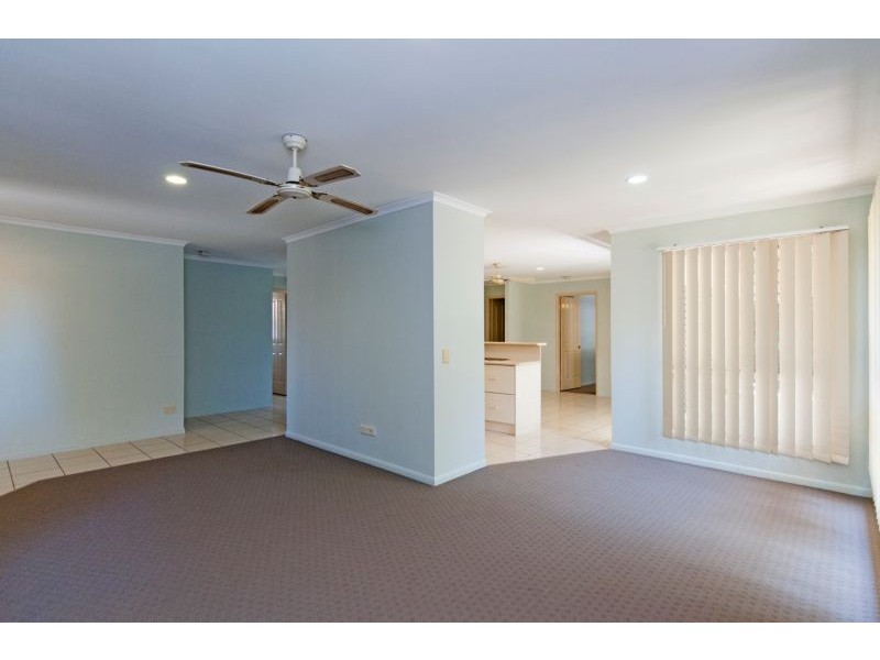 7 Rangeview Drive, Flinders View QLD 4305