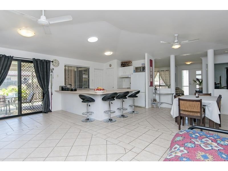 51 Jonquil Circuit, Flinders View QLD 4305