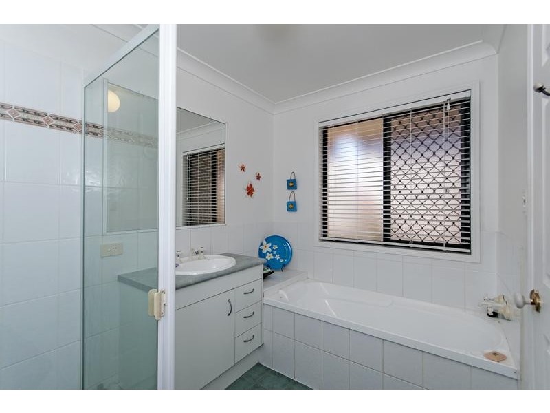 51 Jonquil Circuit, Flinders View QLD 4305