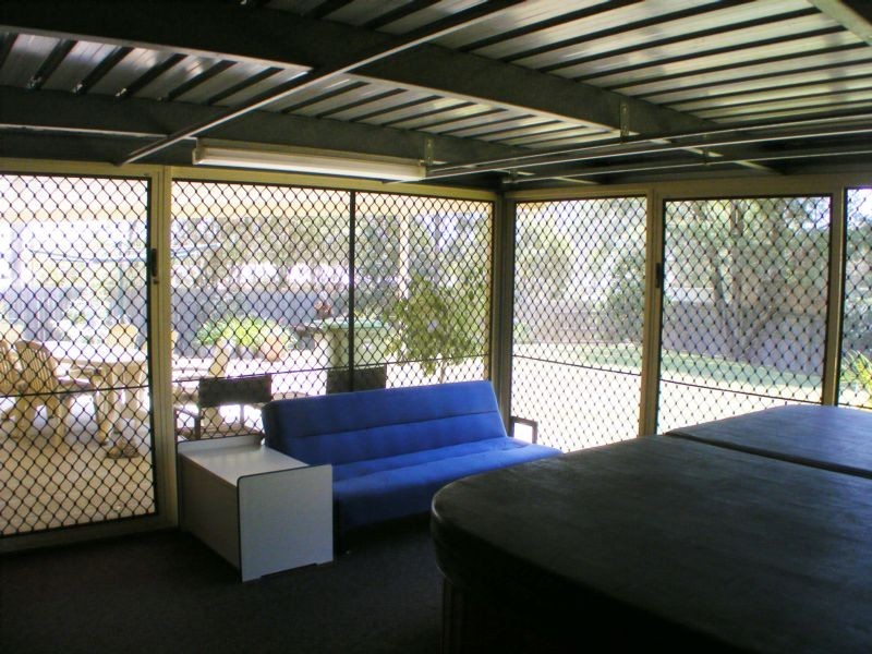 4 Flametree Close, Flinders View QLD 4305