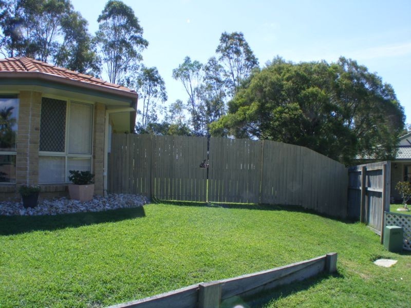 4 Flametree Close, Flinders View QLD 4305