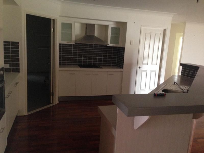 14 Den Otter Drive, Bellbird Park QLD 4300
