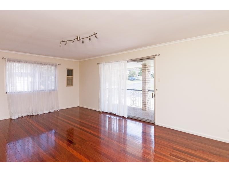 1 Aberdeen Street, Bundamba QLD 4304