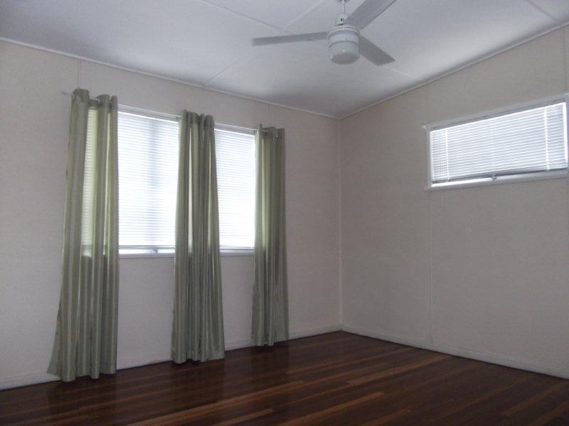 11 Ashgrove Street, Coalfalls QLD 4305