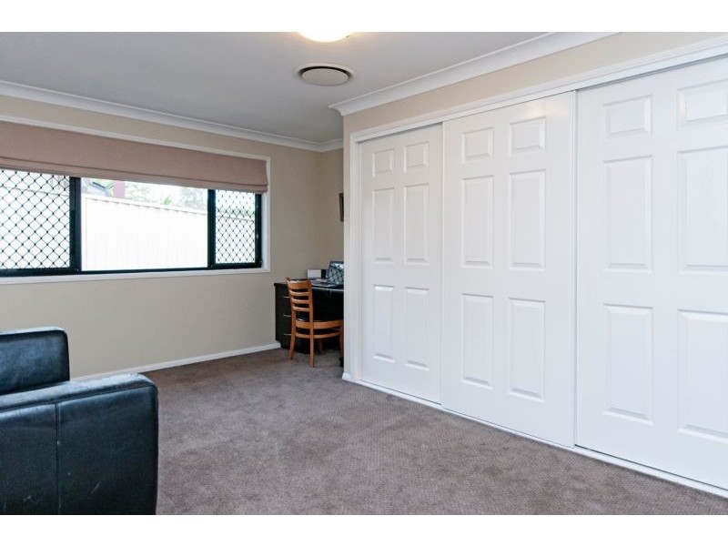 1 Yellowstone Court, Flinders View QLD 4305