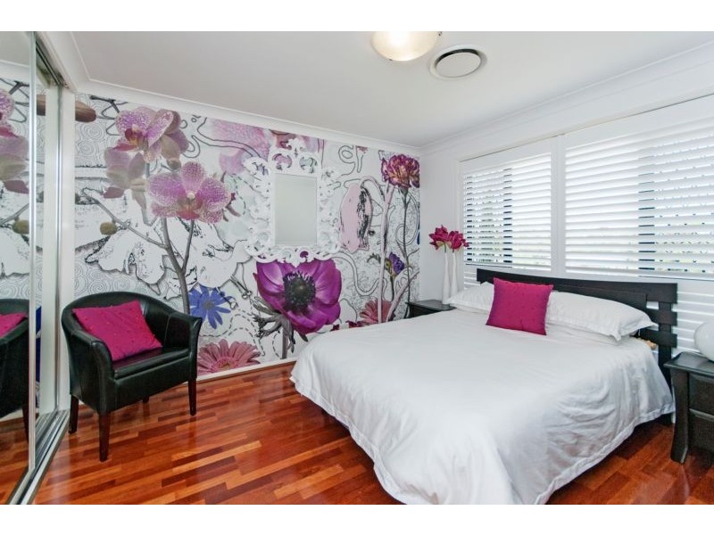 1 Yellowstone Court, Flinders View QLD 4305