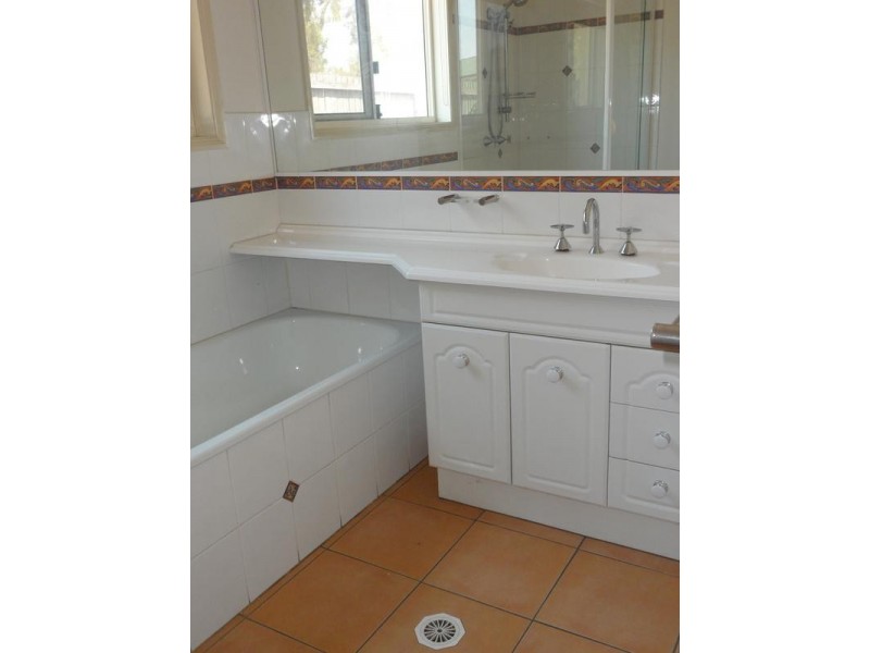 5 Kelso Close, Yamanto QLD 4305