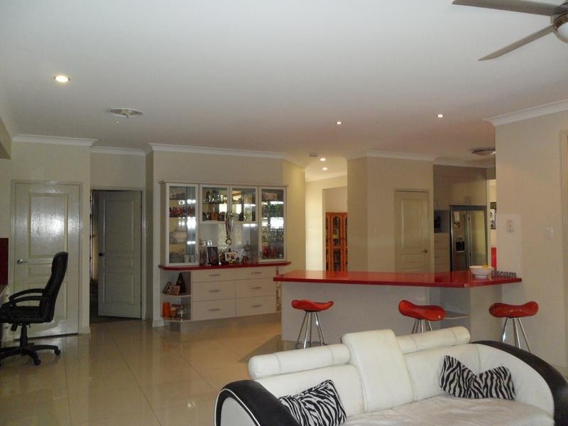 21 Kelso Close, Yamanto QLD 4305