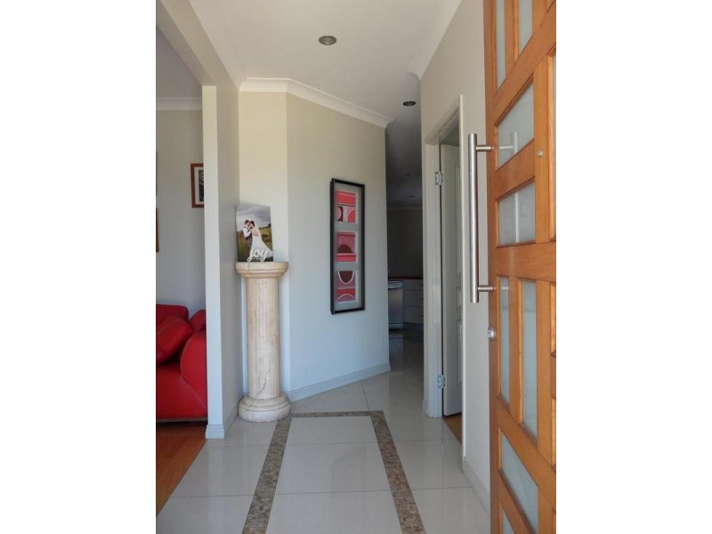 21 Kelso Close, Yamanto QLD 4305