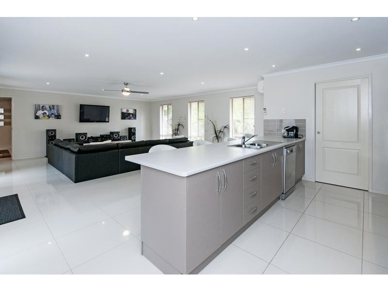 36 Tristania Street, Yamanto QLD 4305