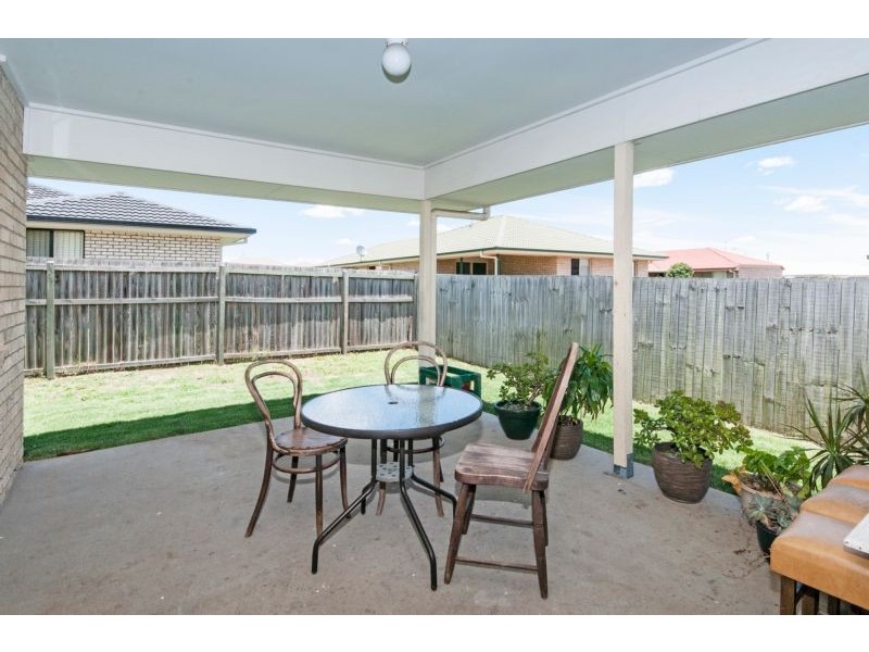 38 Wattle Crescent, Raceview QLD 4305