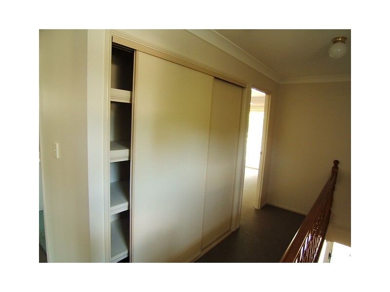 11 Eldon Place, Flinders View QLD 4305