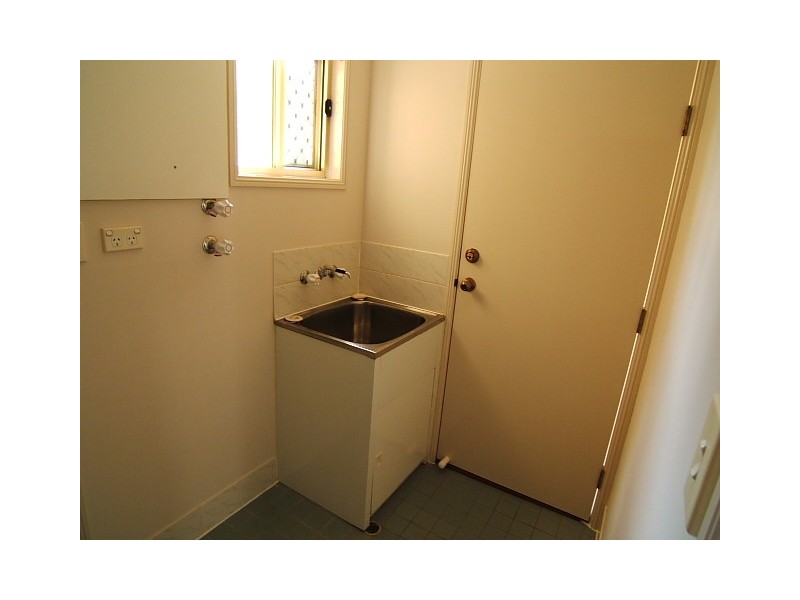 11 Eldon Place, Flinders View QLD 4305