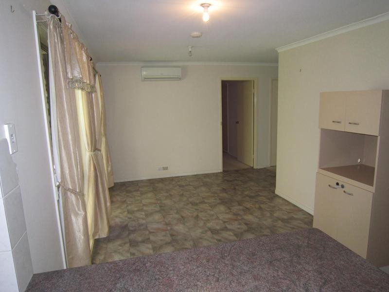110 Equestrian Drive, Yamanto QLD 4305