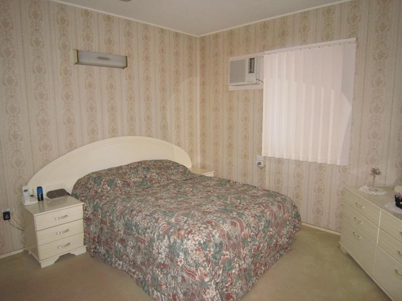 24 Robertson Road, Eastern Heights QLD 4305