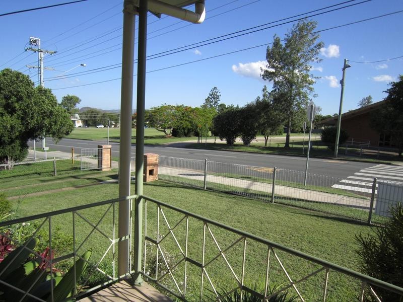 24 Robertson Road, Eastern Heights QLD 4305