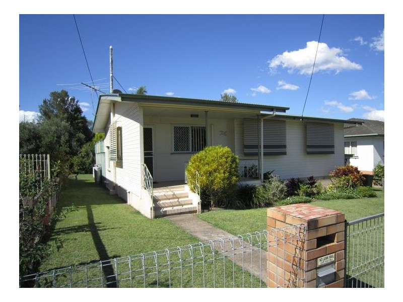 24 Robertson Road, Eastern Heights QLD 4305