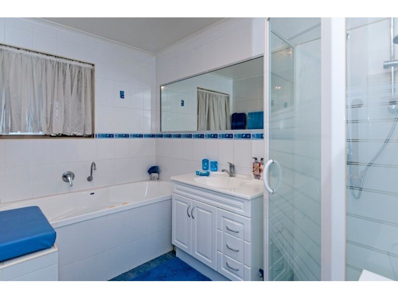 6 Jarrah Street, Raceview QLD 4305