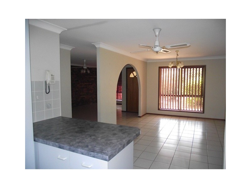 11 Arabian Close, Yamanto QLD 4305