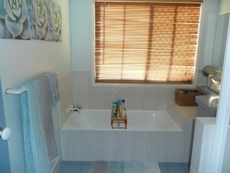 23 Blenheim Crescent, Yamanto QLD 4305