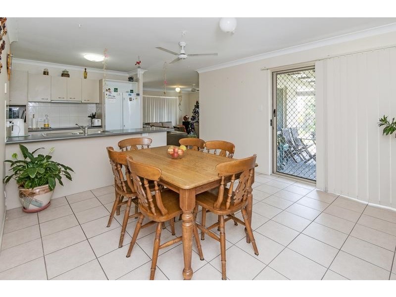 2 Hilldean Drive, Raceview QLD 4305