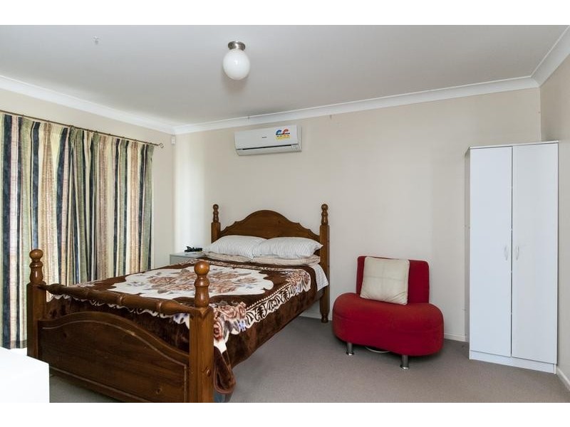 2 Hilldean Drive, Raceview QLD 4305