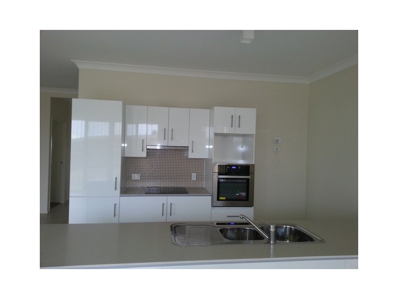 13 Iris Court, Yamanto QLD 4305