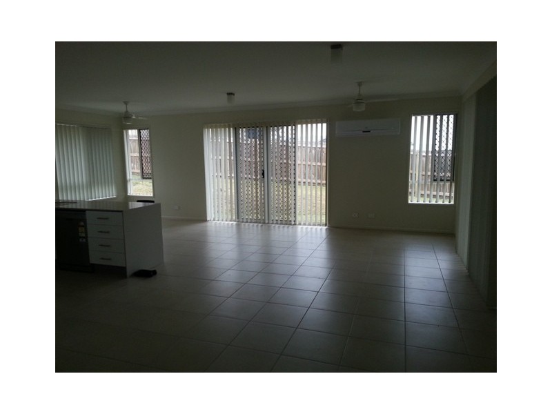 13 Iris Court, Yamanto QLD 4305