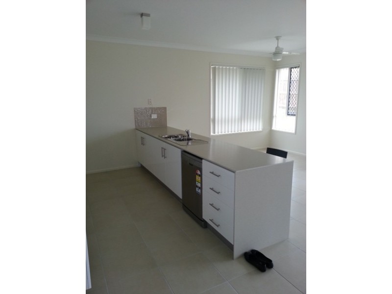 13 Iris Court, Yamanto QLD 4305